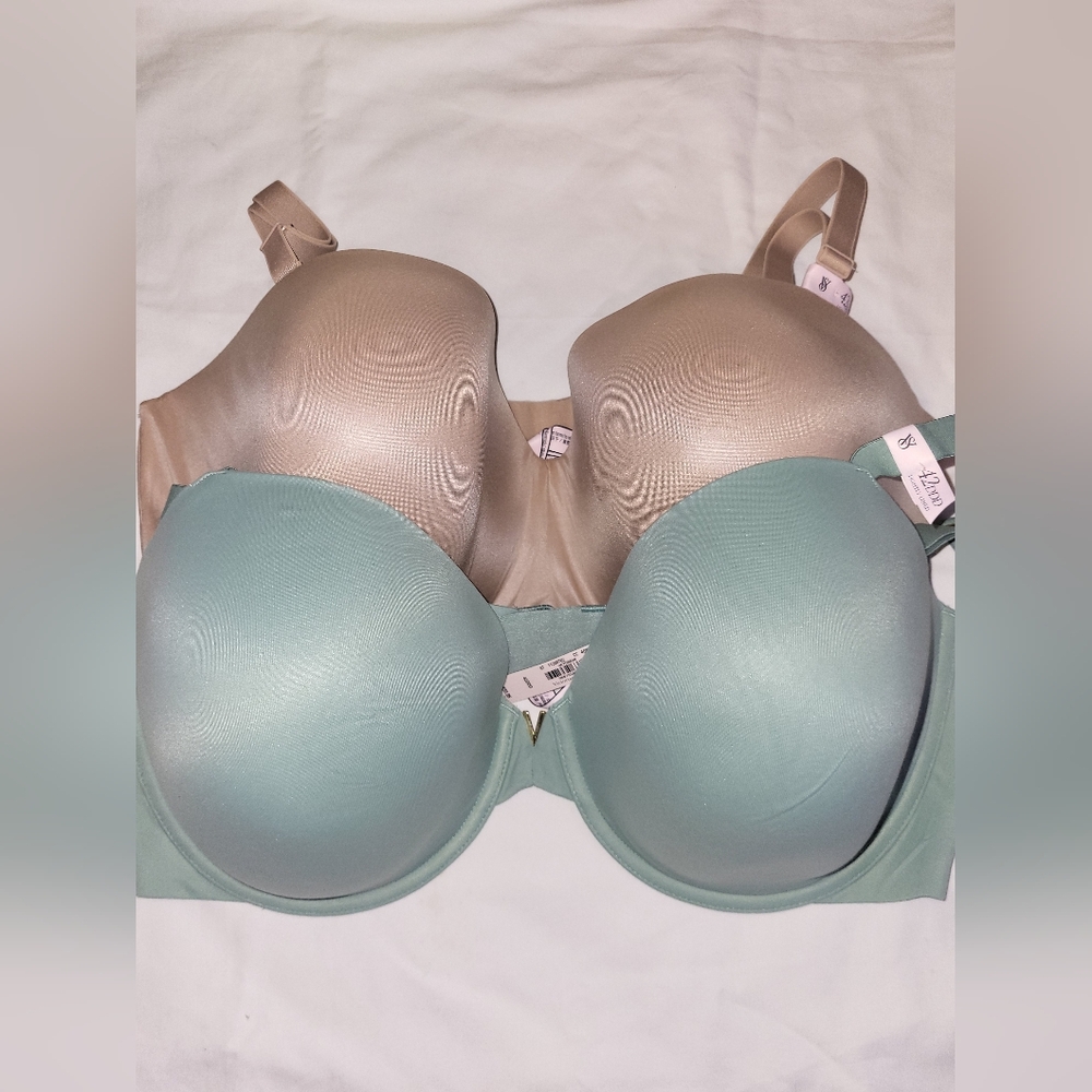 Victoria's Secret Beige and Mint Bras - Picture 1 of 3